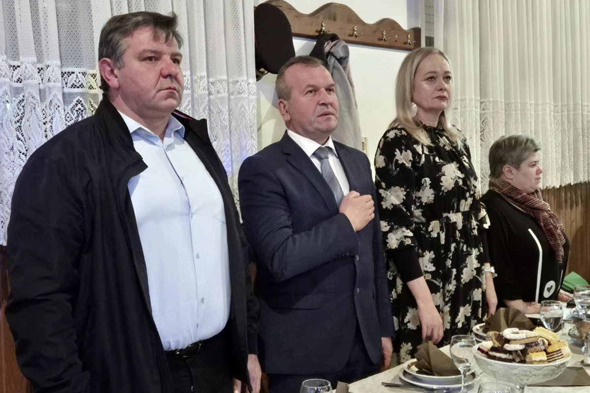 veliki bukovec – sjednica (10) veliki bukovec – sjednica (10)