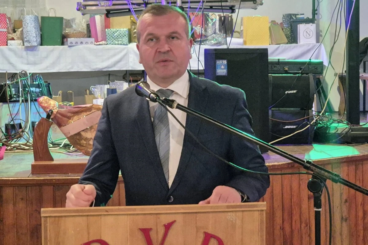 veliki bukovec – sjednica (16) veliki bukovec – sjednica (16)