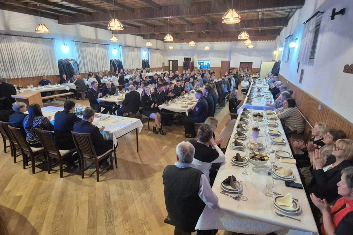 veliki bukovec – sjednica (6) veliki bukovec – sjednica (6)