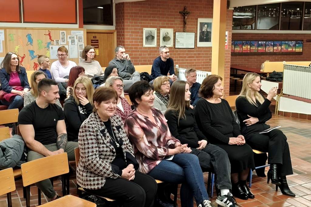 vz toplice-osnovna skola-knjiga (14) vz toplice-osnovna skola-knjiga (14)