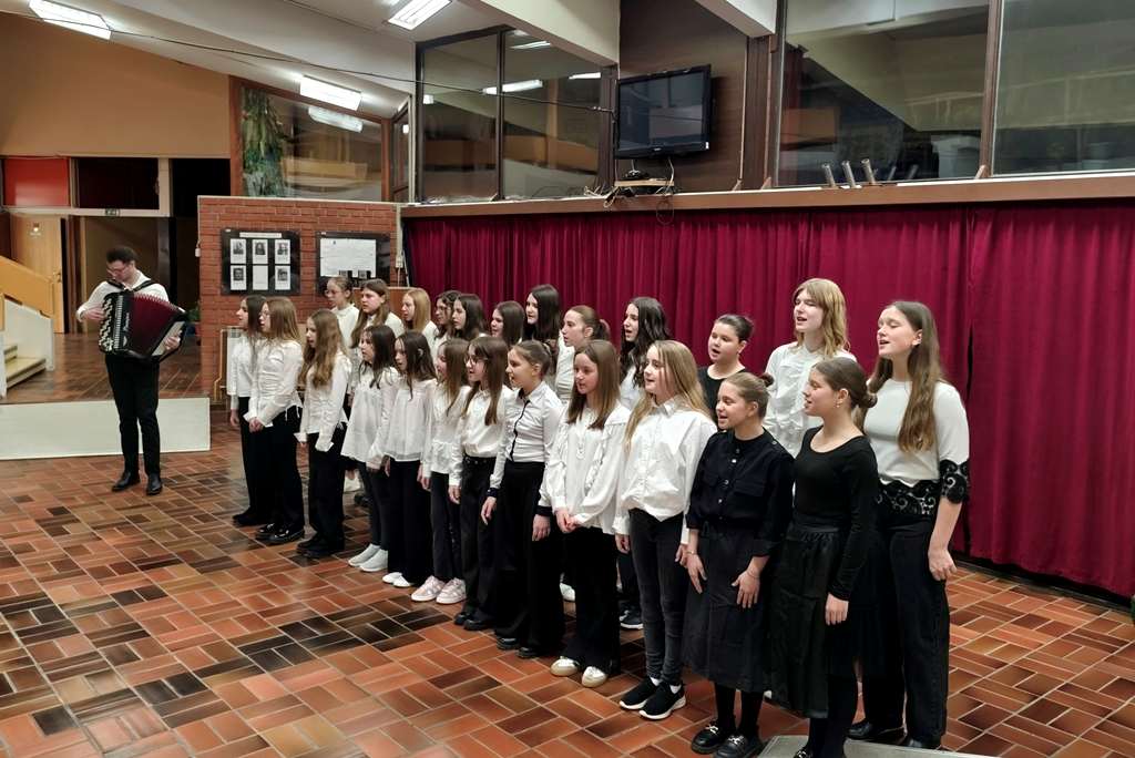 vz toplice-osnovna skola-knjiga (15) vz toplice-osnovna skola-knjiga (15)