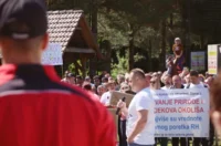 zeljeznica prosvjed – denis vlasic 05 zeljeznica prosvjed – denis vlasic 05