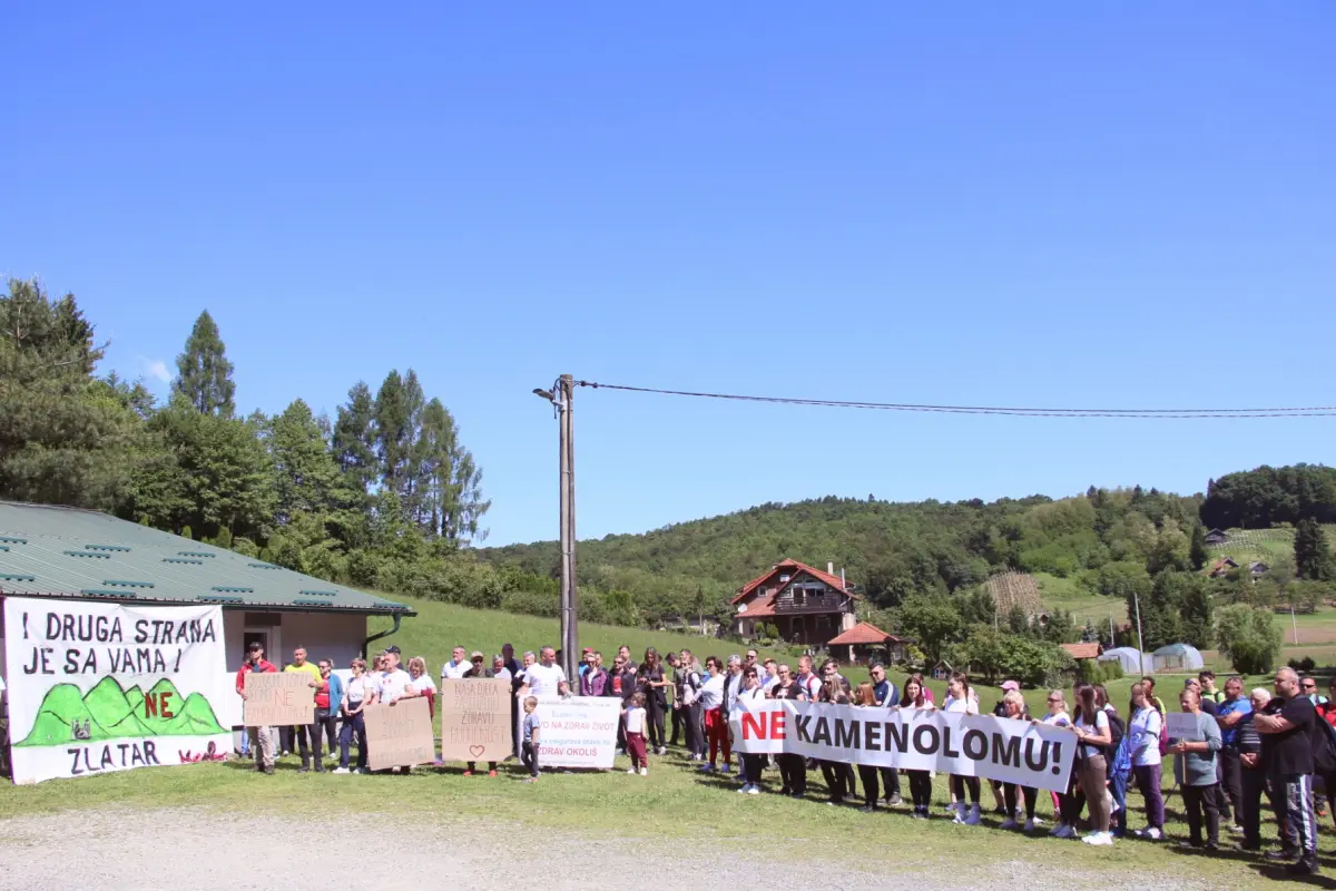 zeljeznica prosvjed – denis vlasic 07 zeljeznica prosvjed – denis vlasic 07