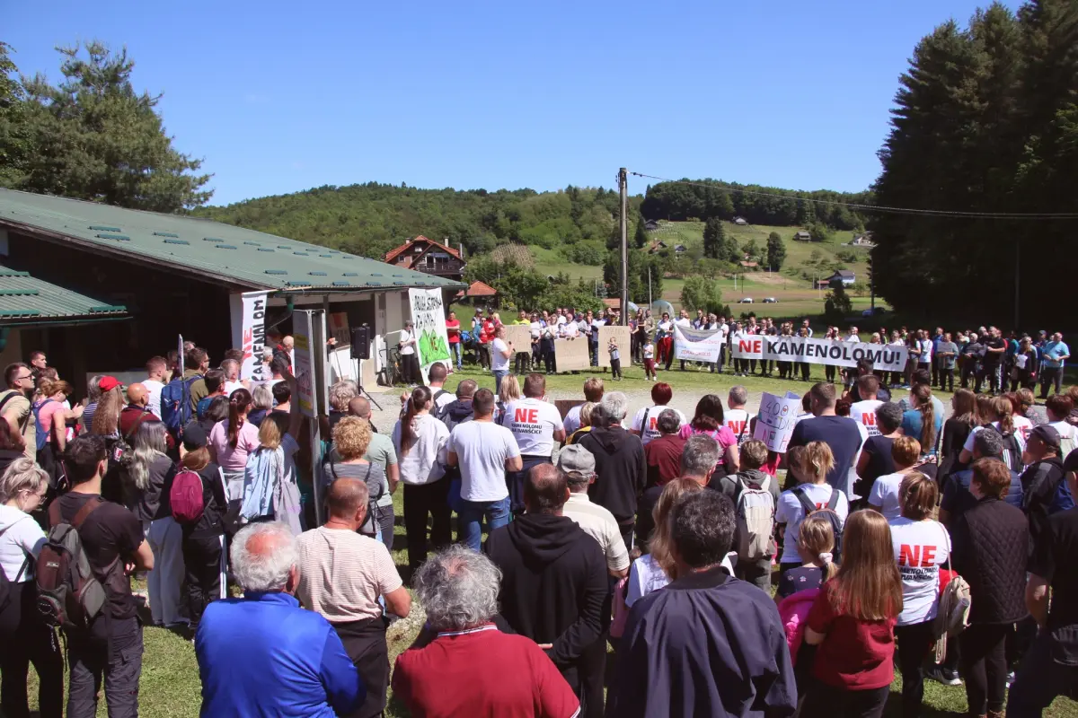 zeljeznica prosvjed – denis vlasic 08 zeljeznica prosvjed – denis vlasic 08