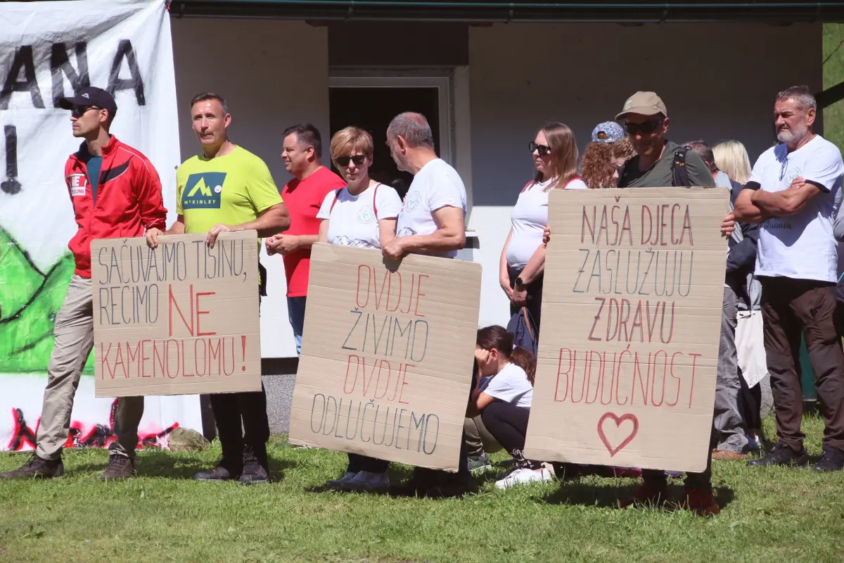 zeljeznica prosvjed – denis vlasic 10 zeljeznica prosvjed – denis vlasic 10