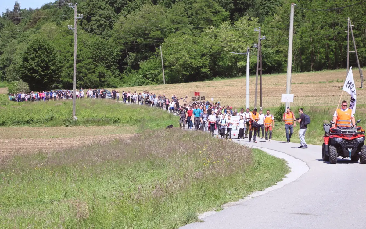 zeljeznica prosvjed – denis vlasic 22 zeljeznica prosvjed – denis vlasic 22