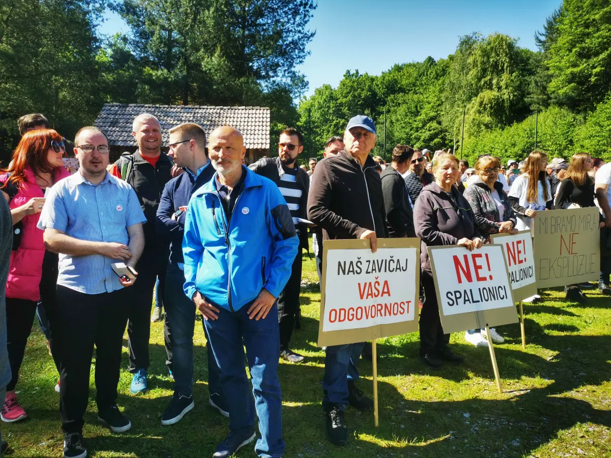 zeljeznica prosvjed – goran stimec 04 zeljeznica prosvjed – goran stimec 04