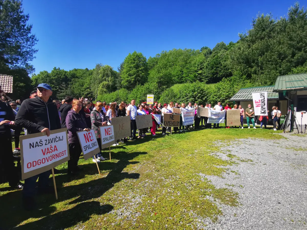 zeljeznica prosvjed – goran stimec 07 zeljeznica prosvjed – goran stimec 07