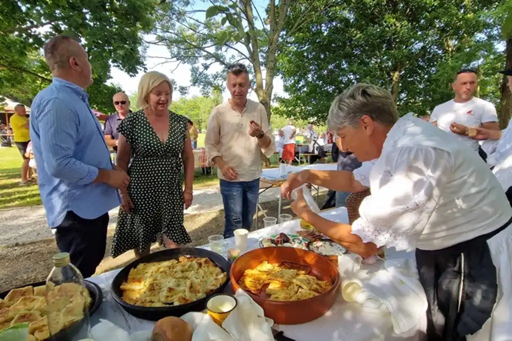 žetvene svečanosti, trnovec017